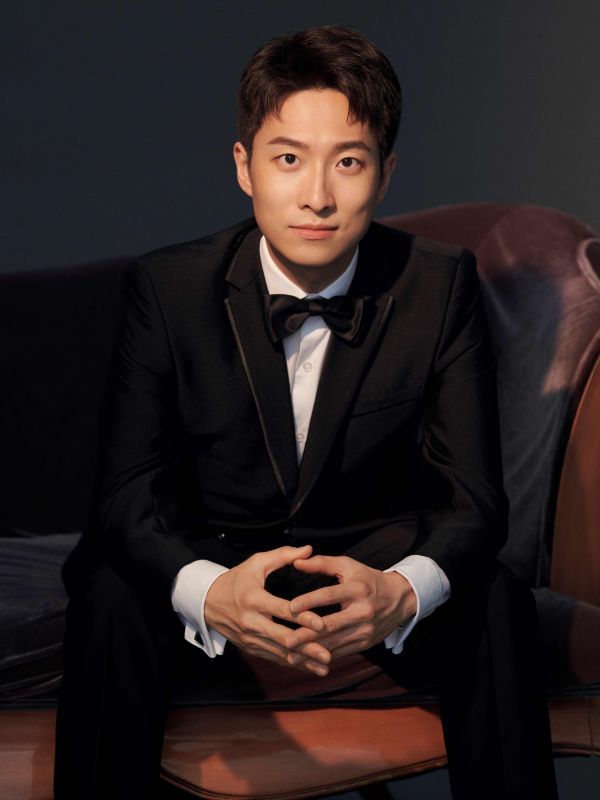 Shichao Zhang