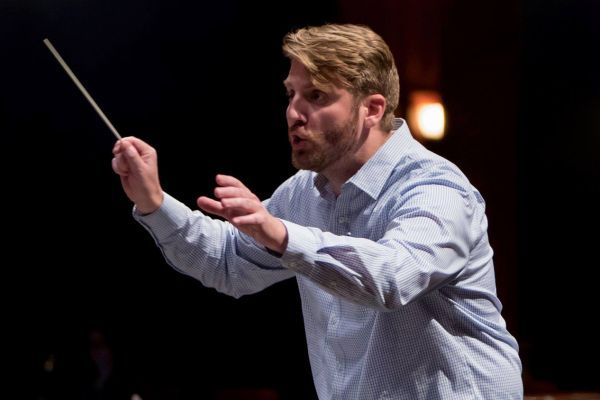 Conductor Brett Epperson