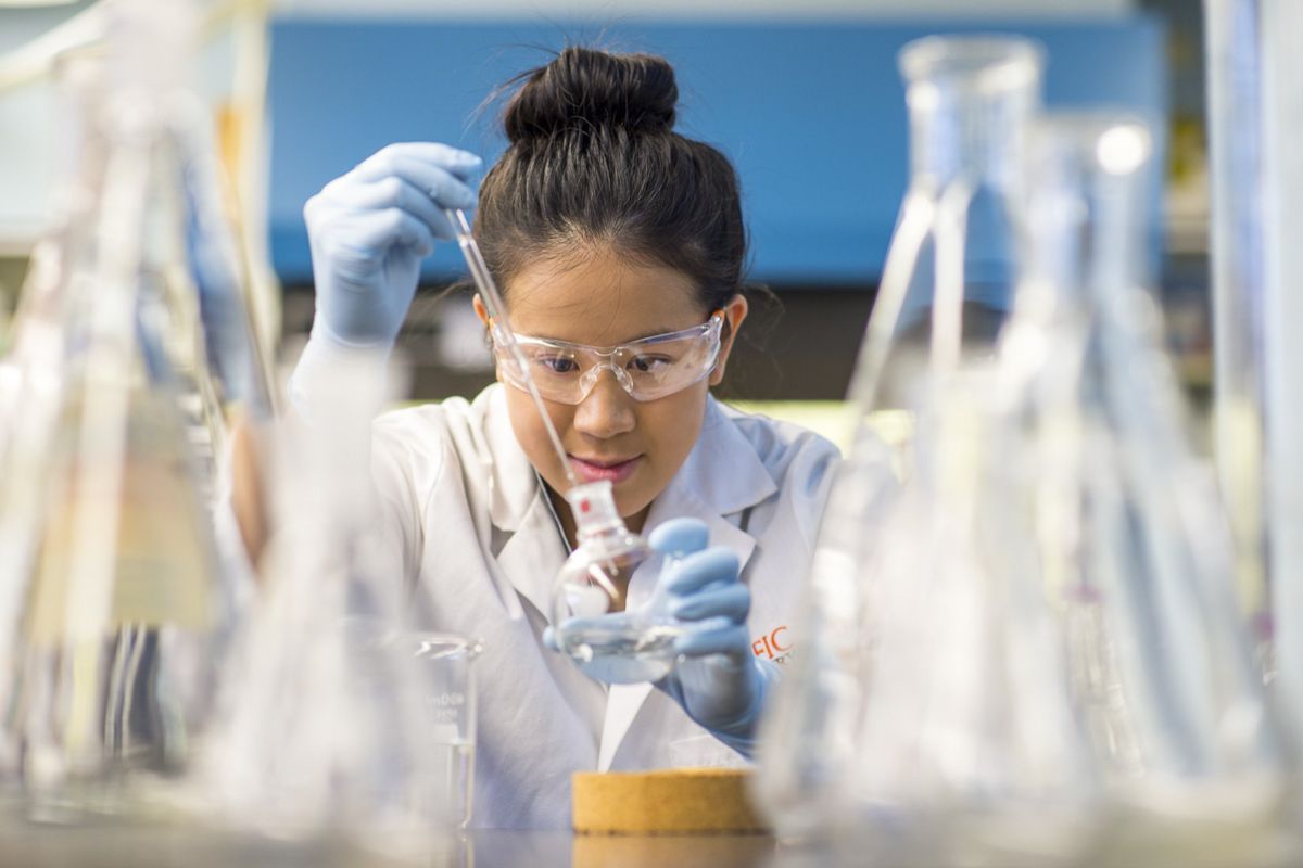 Chemistry student working in lab