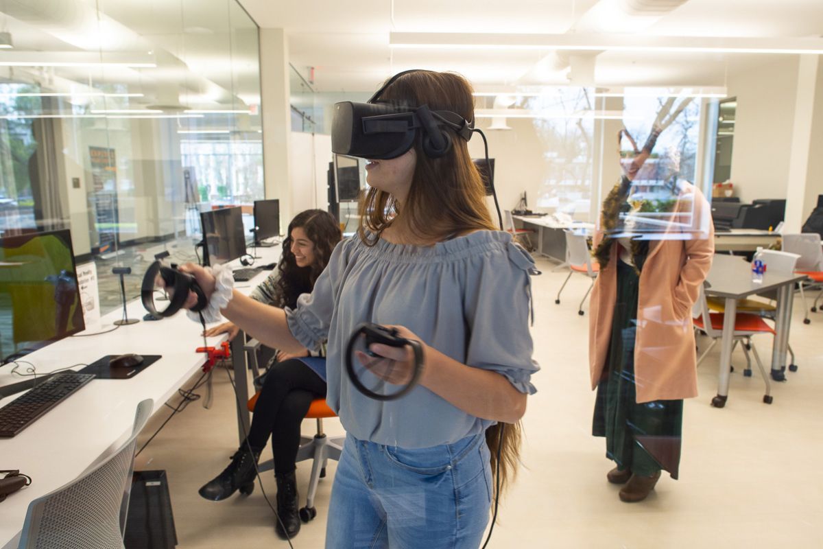 Student experience using virtual reality simulation