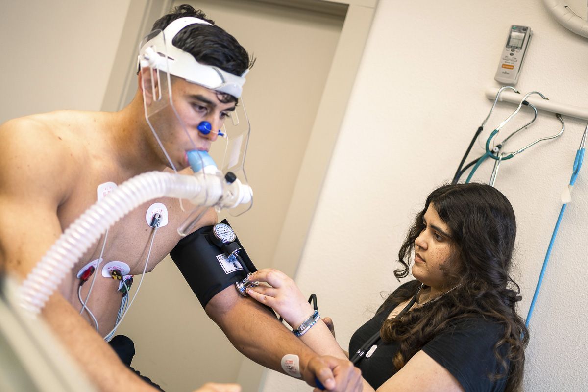 a lab class for health exercise and sport science major