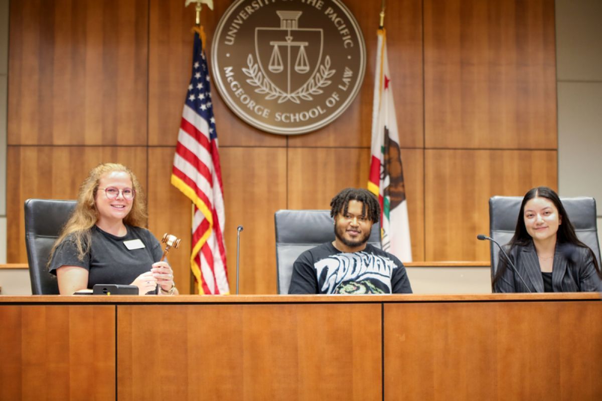 law students at a courthouse