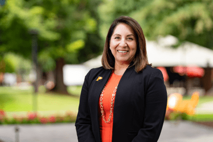Leticia Robles ’89.
