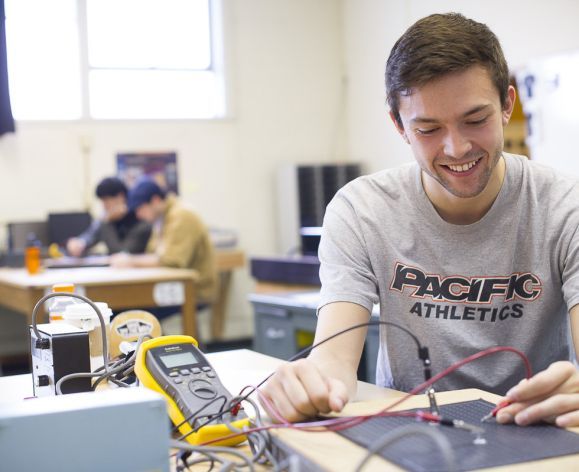 physics major in lab