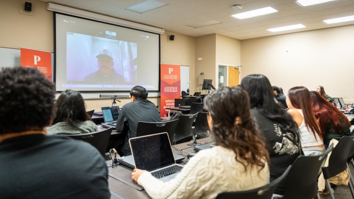 Noah Hammerman, Manager of Design for the San Francisco 49ers speaks to a Pacific class over Zoom