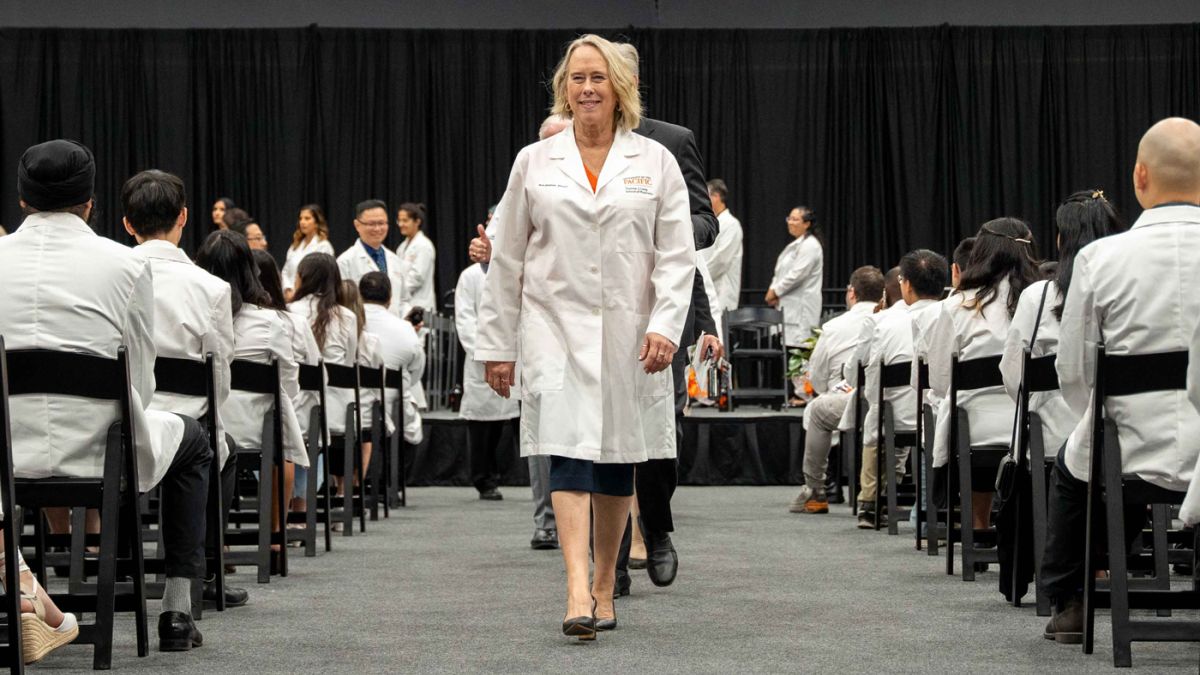 Dean Gundersen at the White Coat Ceremony